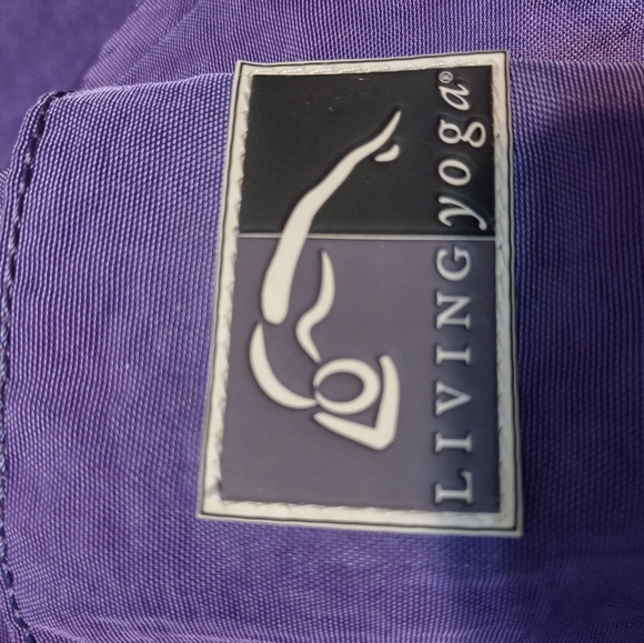 Living yoga bag with battery in pom-pom - Picture 8 of 9